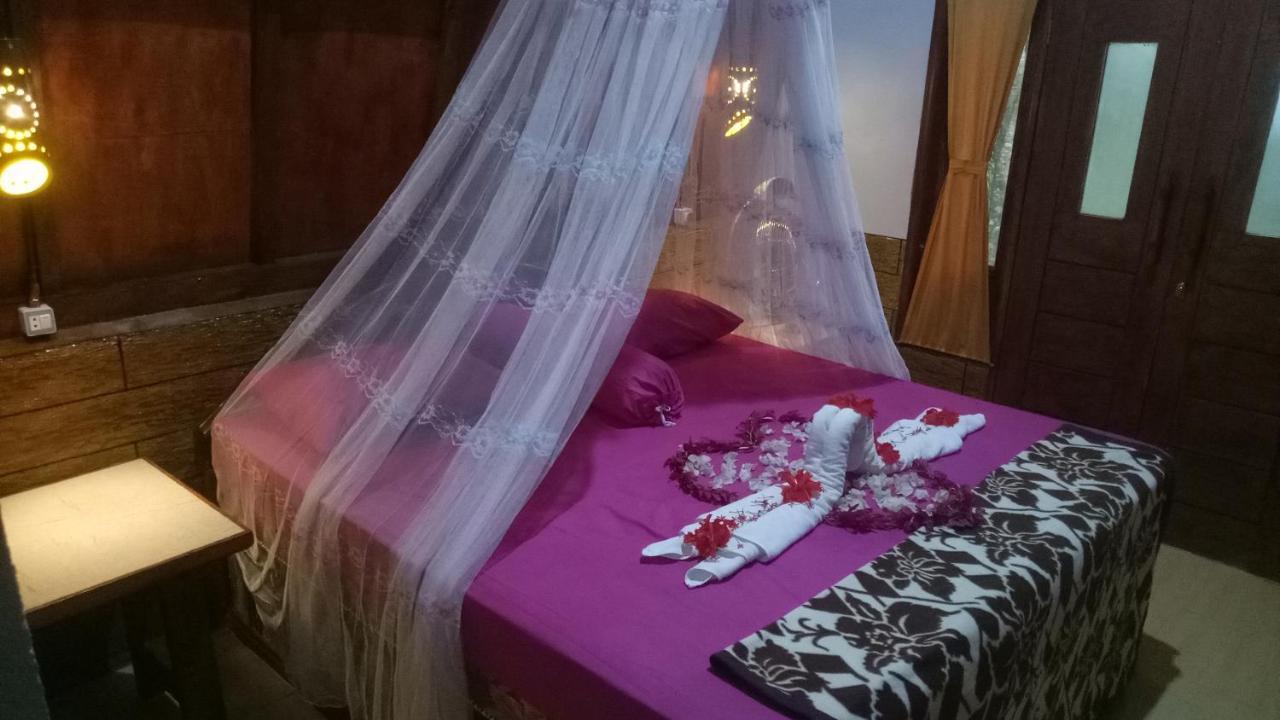 Orangutan Bungalow Bukit Lawang Esterno foto